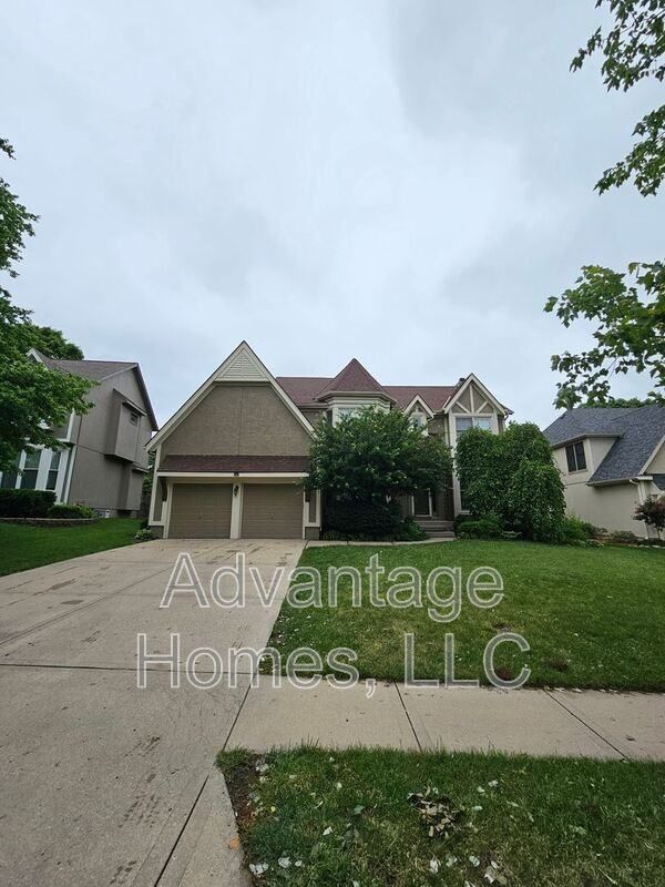 14117 Parkhill Ln, Overland Park, KS 66221, USA
