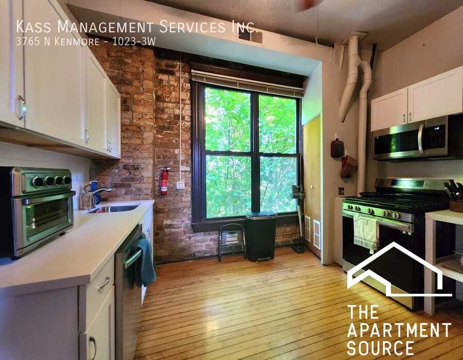 1023 W Grace St, Chicago, IL 60613, USA