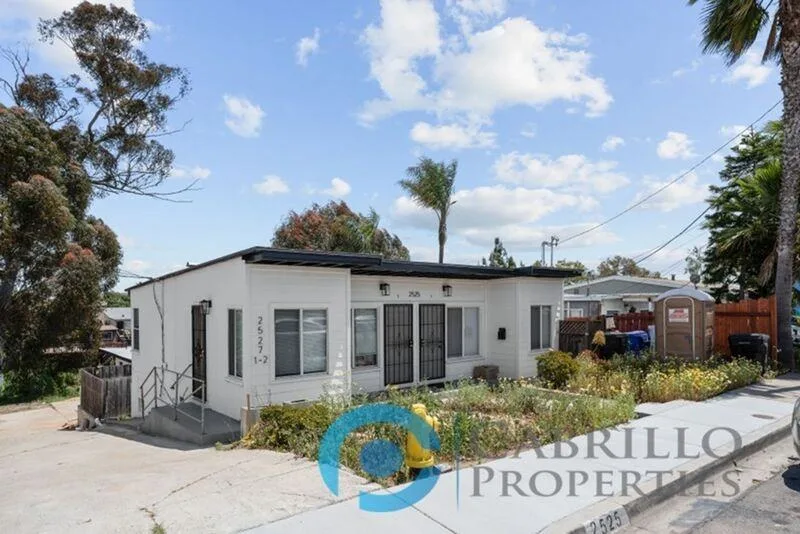 2527 Tuberose St, San Diego, CA 92105, USA