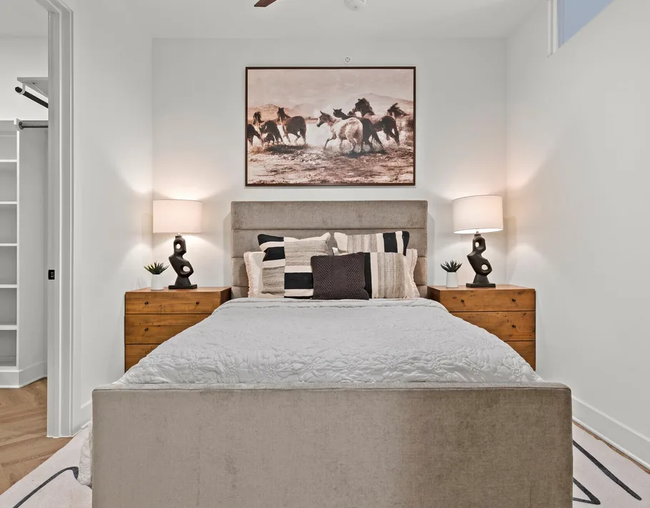 239 W 9th St, Dallas, TX 75208, USA