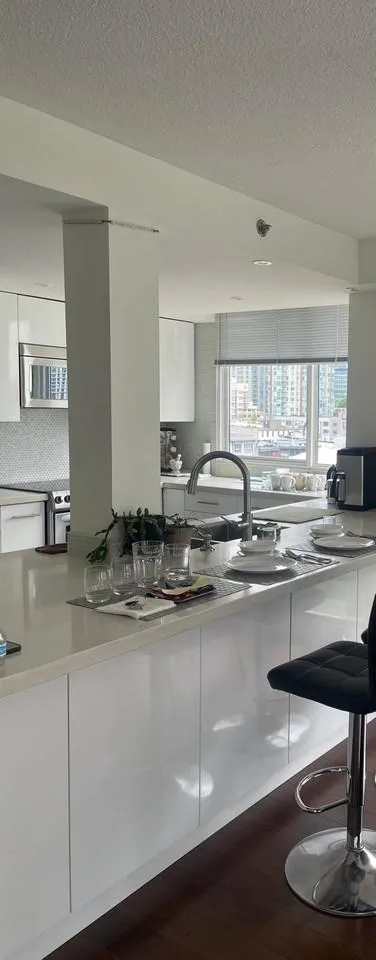 1177 Pacific Boulevard, Vancouver, BC V6Z 2R8, CAN