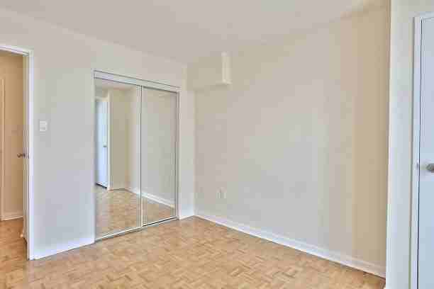 25 Wellesley Street East