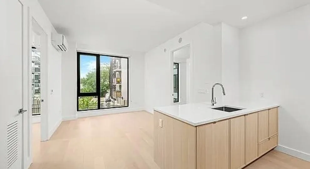 Front St #533, New York, NY 11201, USA