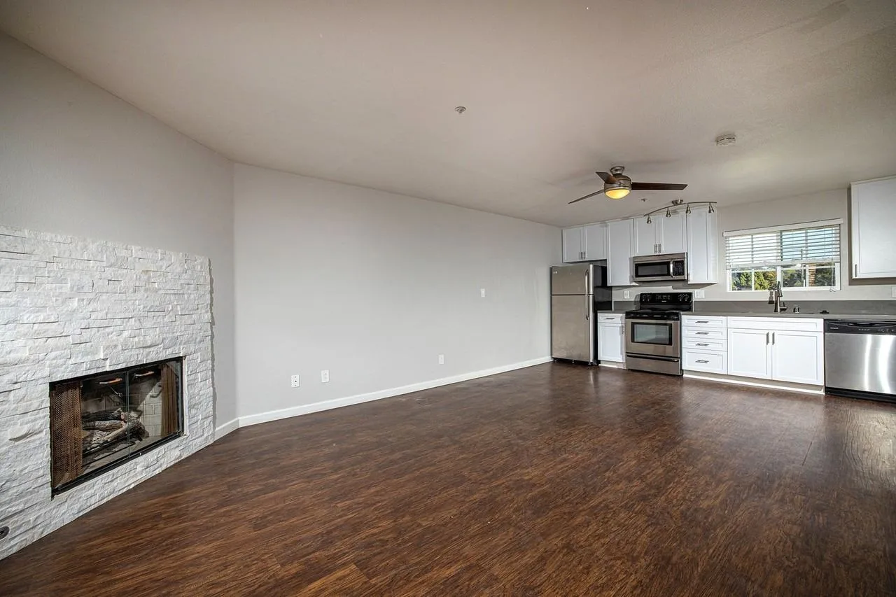 5763 Riley Street