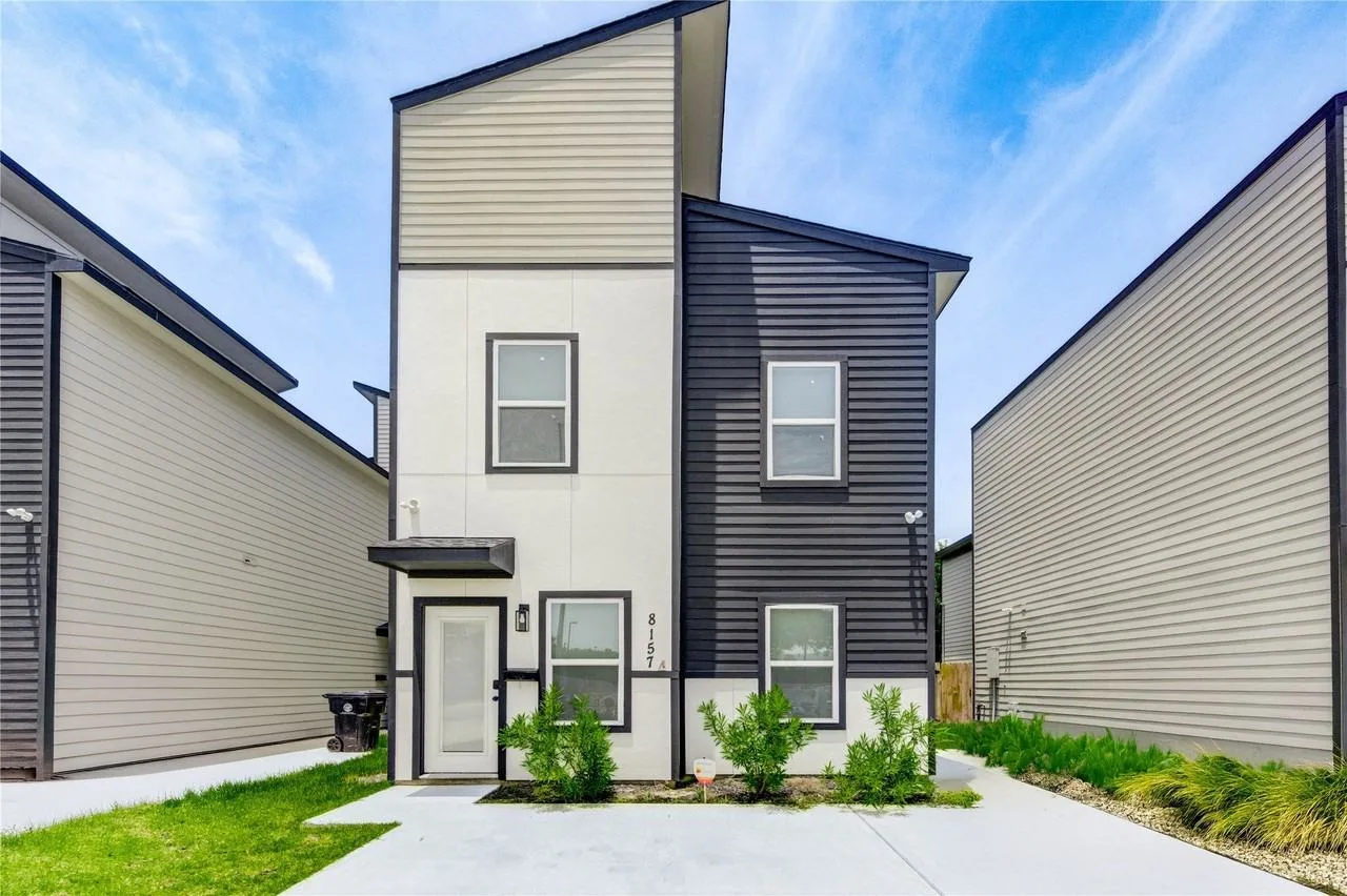 8157 Tate Street, Houston, TX 77028, USA