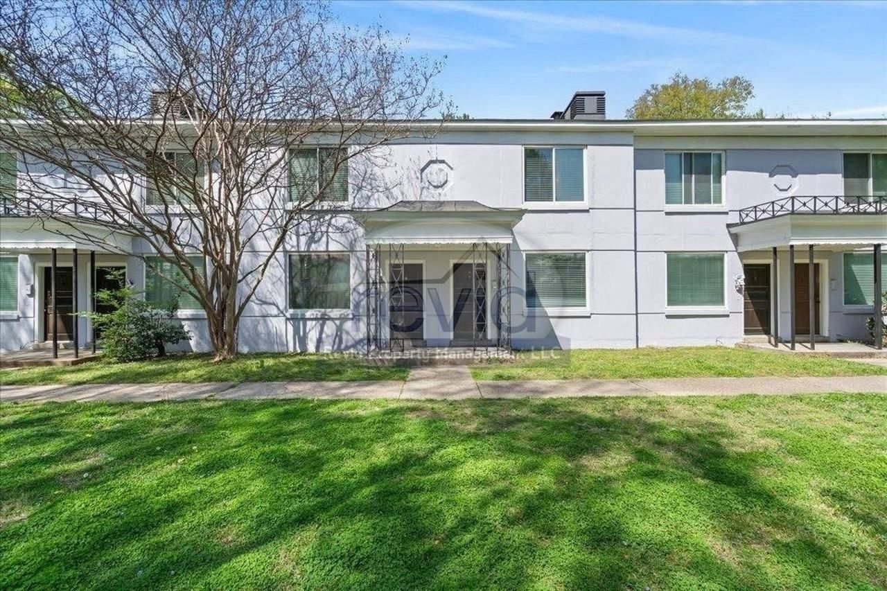 585 E Parkway S, Memphis, TN 38104, USA