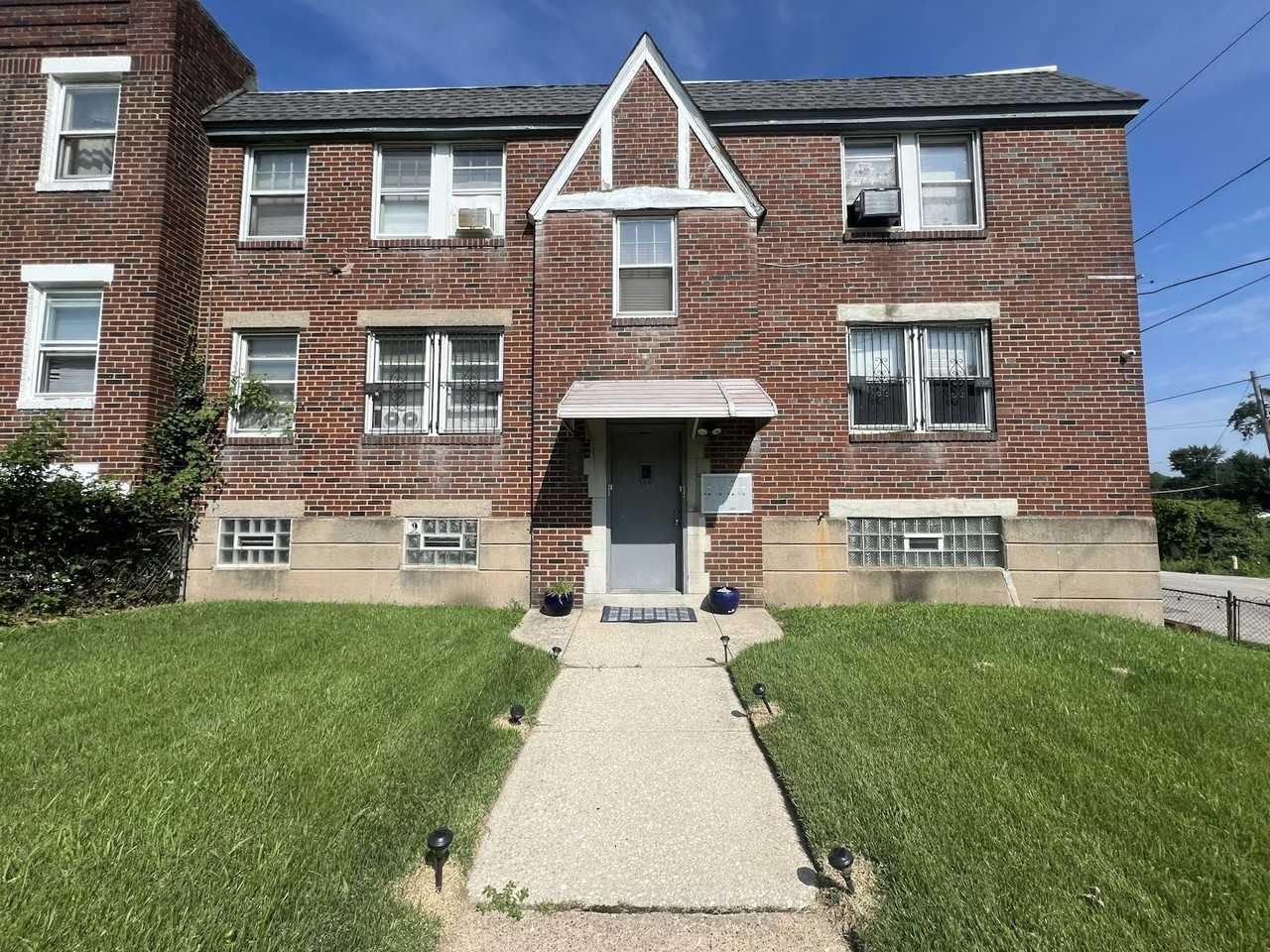 399 East Cliveden Street, Unit B