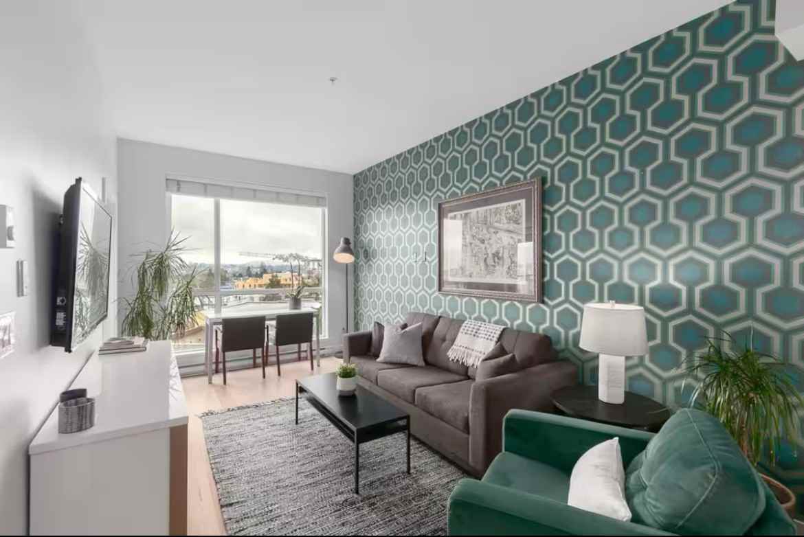 233 Kingsway, Vancouver, BC V5T 3J5, CA