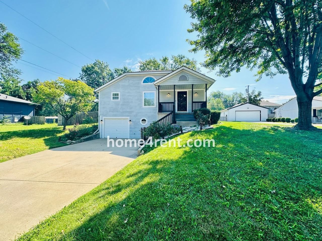 8601 England St, Overland Park, KS 66212, USA