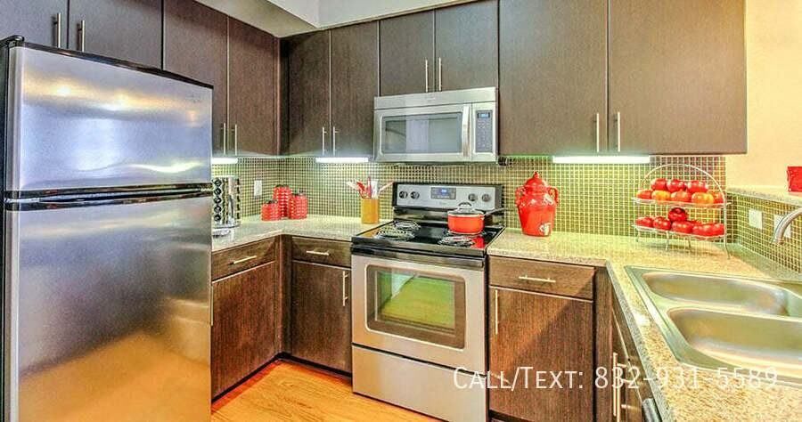 8800 Lakes At 610 Dr, Houston, TX 77054, USA