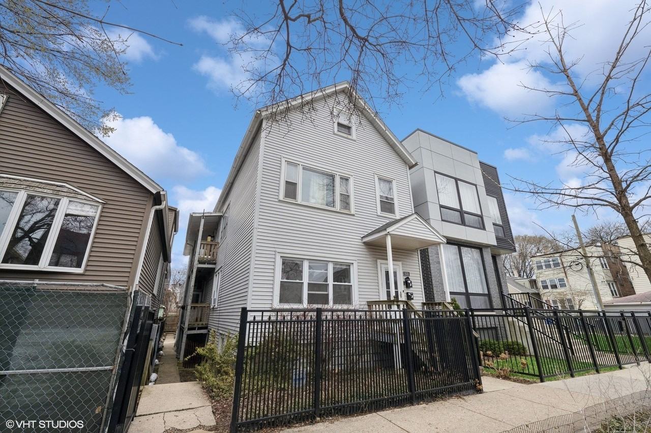 2531 W Lyndale St, Chicago IL 60647, USA