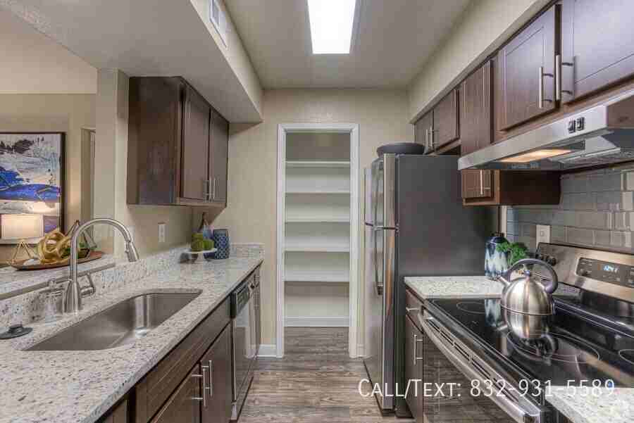 2701 Briarpark Dr, Houston, TX 77042, USA
