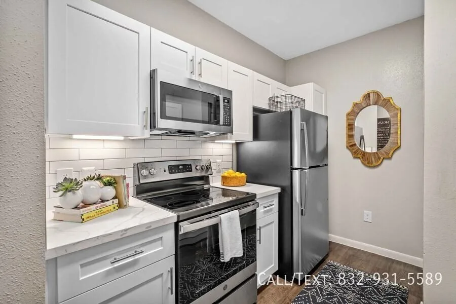 2687 Yorktown St, Houston, TX 77056, USA