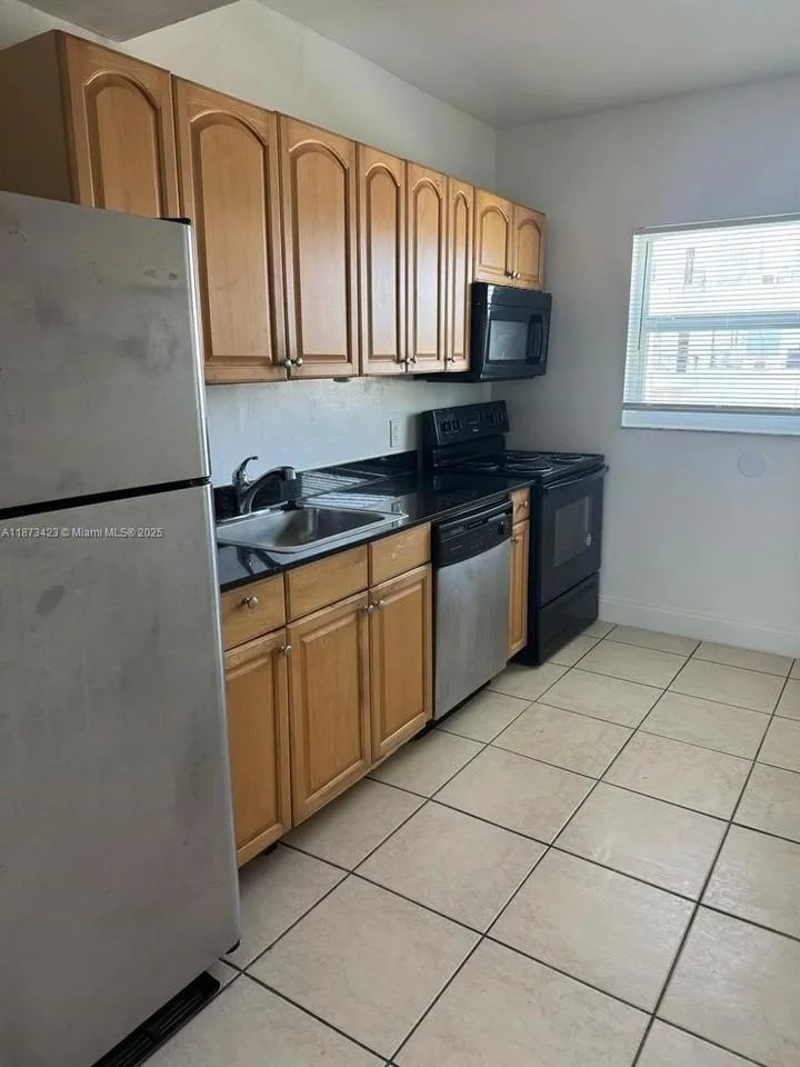 7207 Bay Drive, Miami Beach, FL 33141, USA