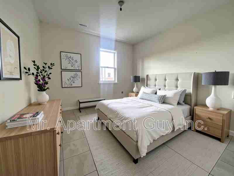 37 Wellington St S, Hamilton, ON L8N 2P9, CAN