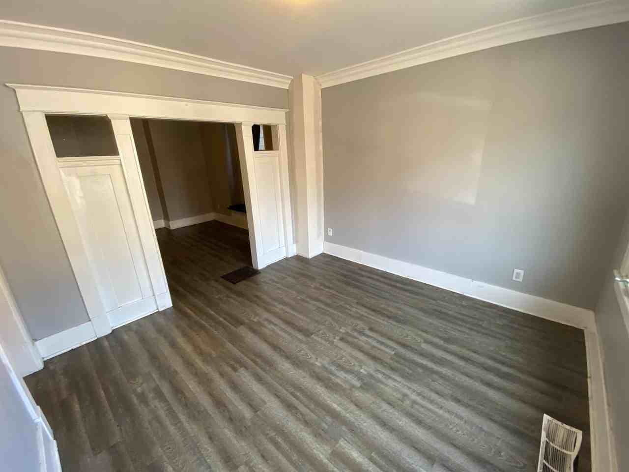 254 Holton Ave S, Hamilton, ON L8M 2L9, CAN