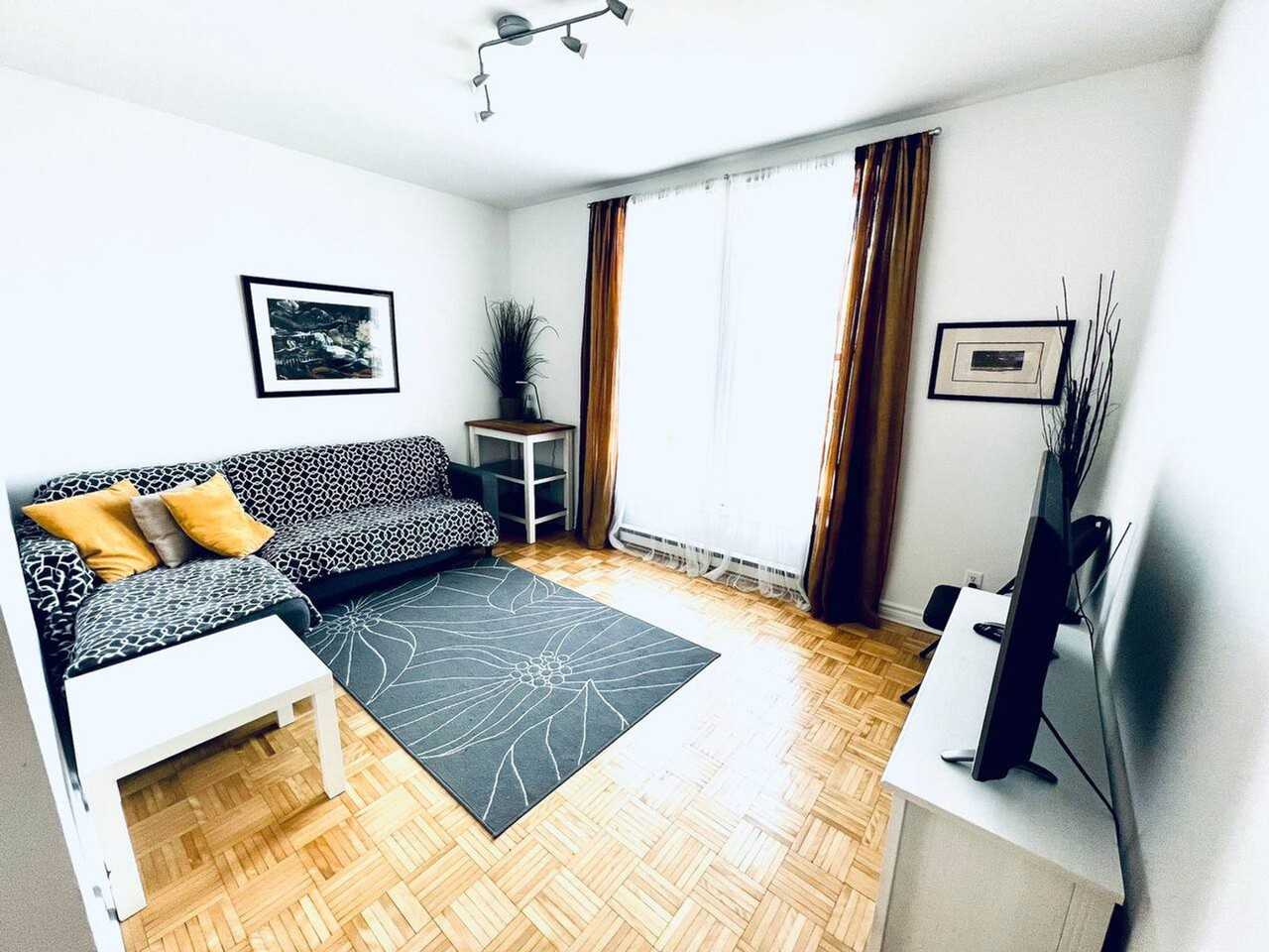 4846 Rue Sainte-Catherine E #1228881P, Montréal, QC H1V 1Z6, CAN