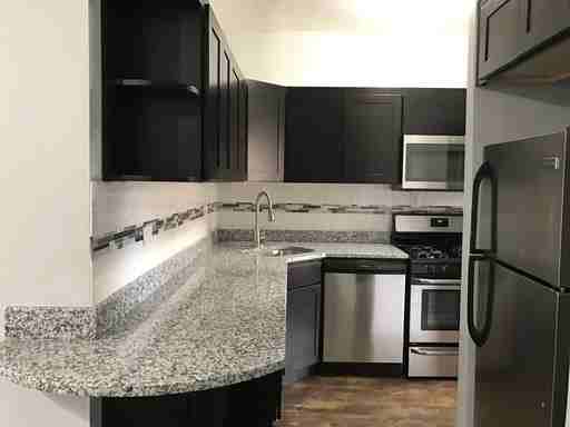 6112 North Winthrop Avenue, Chicago, IL 60660, US