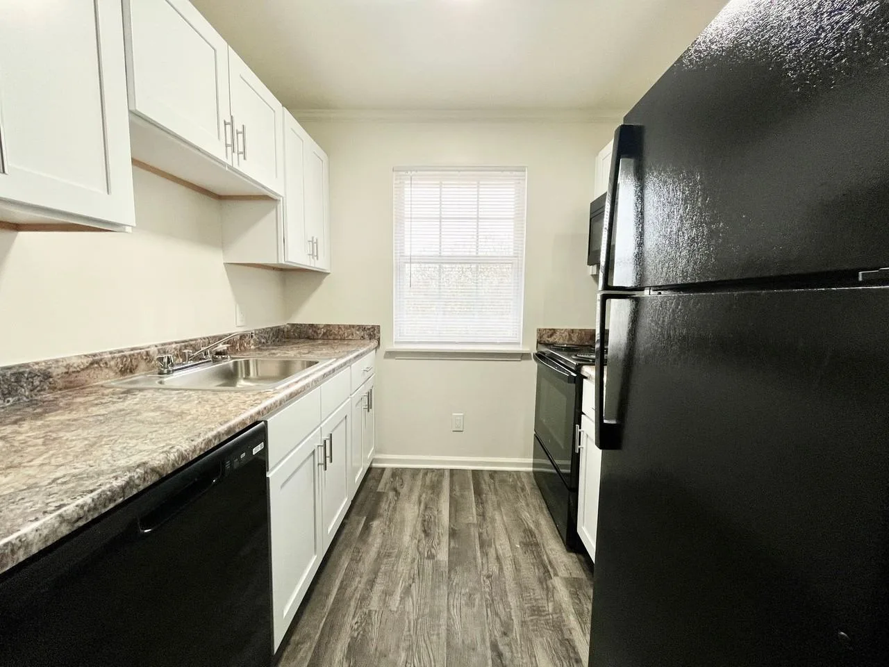 Collinwood Apartments