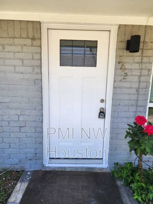 2677 Gessner Rd, Houston, TX 77080, USA