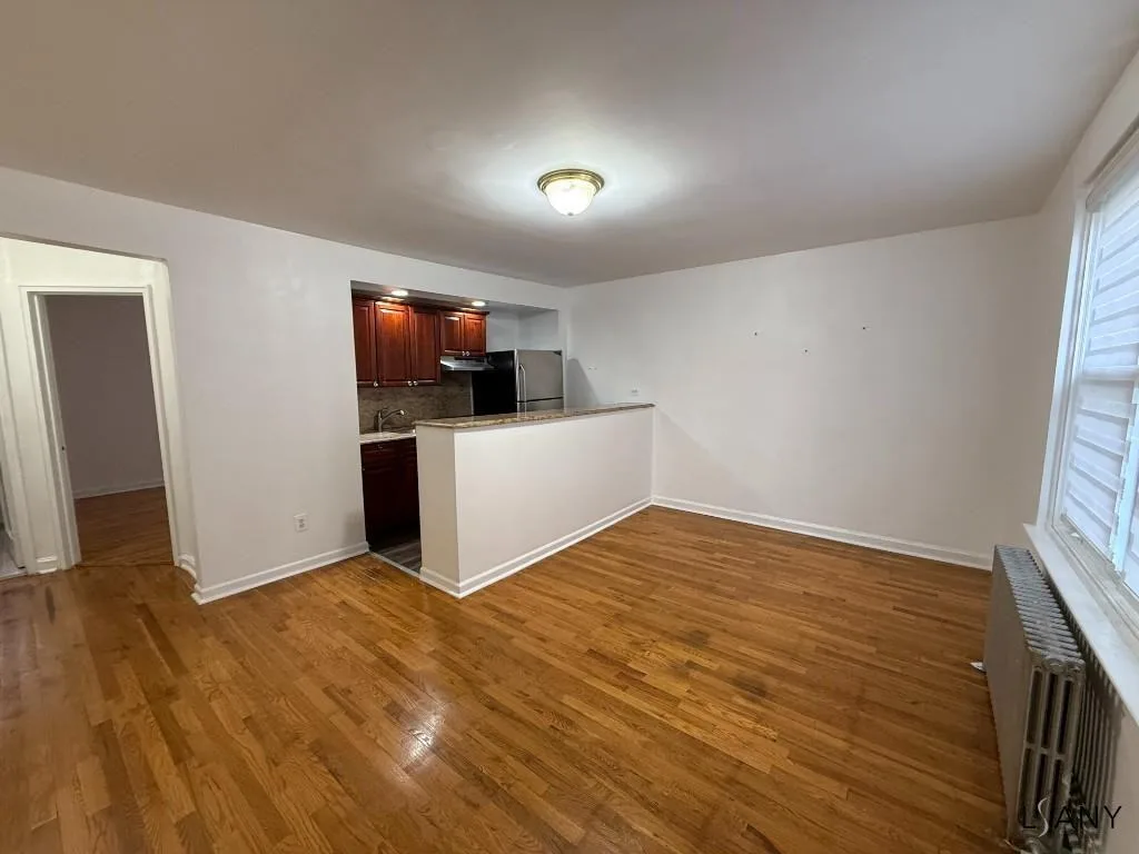 19210 39th Ave, Flushing, NY 11358, USA