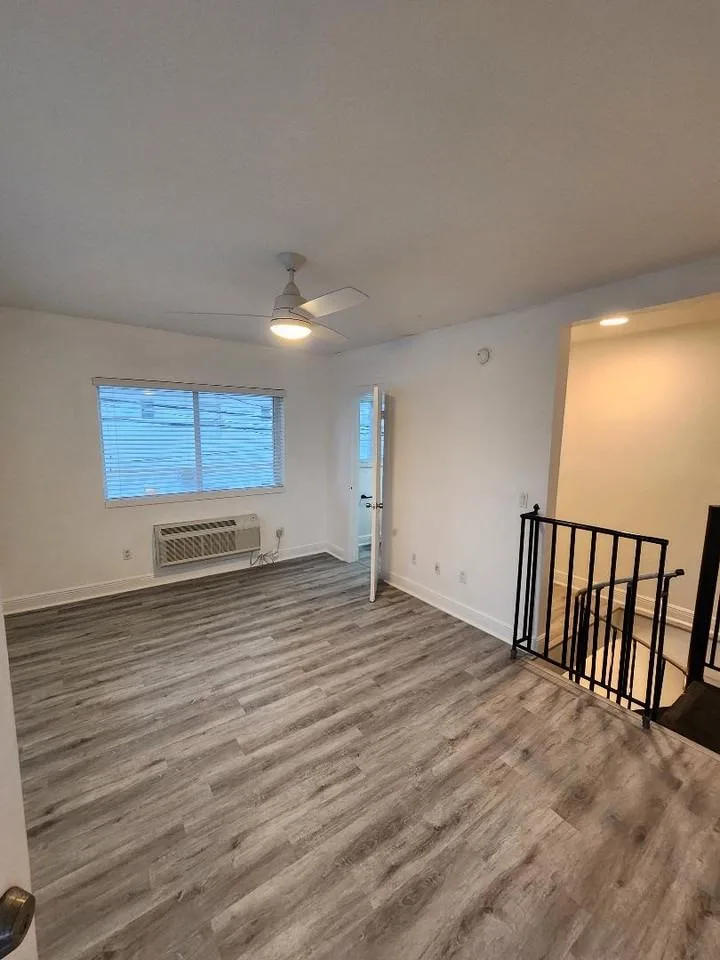 7313 Carlyle Ave, Miami Beach, FL 33141, USA