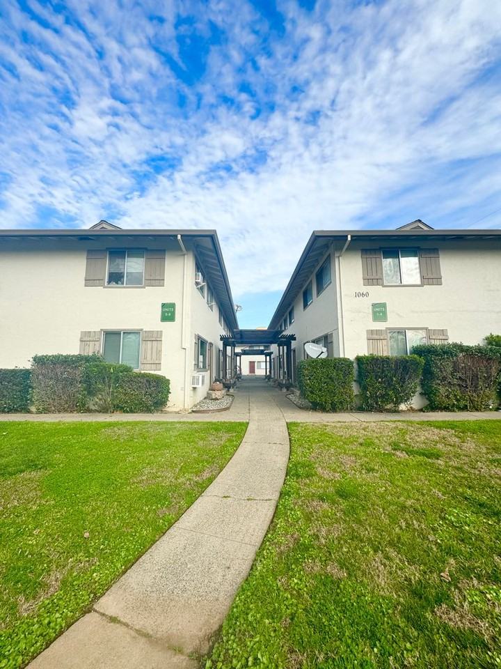Garden Tract Townhouses