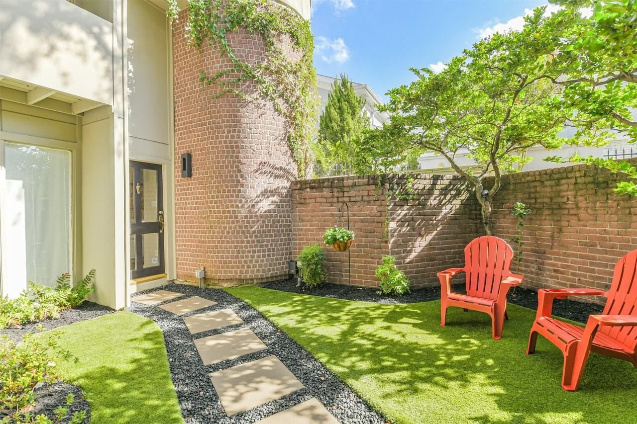 2310 Steele Street, Houston, TX 77098, USA