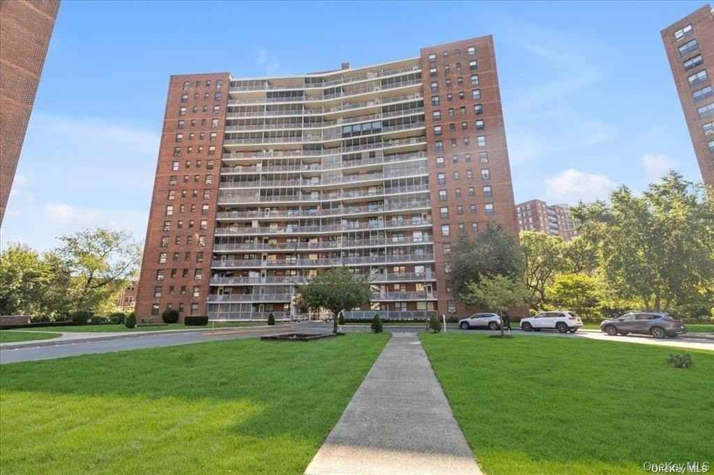 6145 98th St, Rego Park, NY 11374, USA