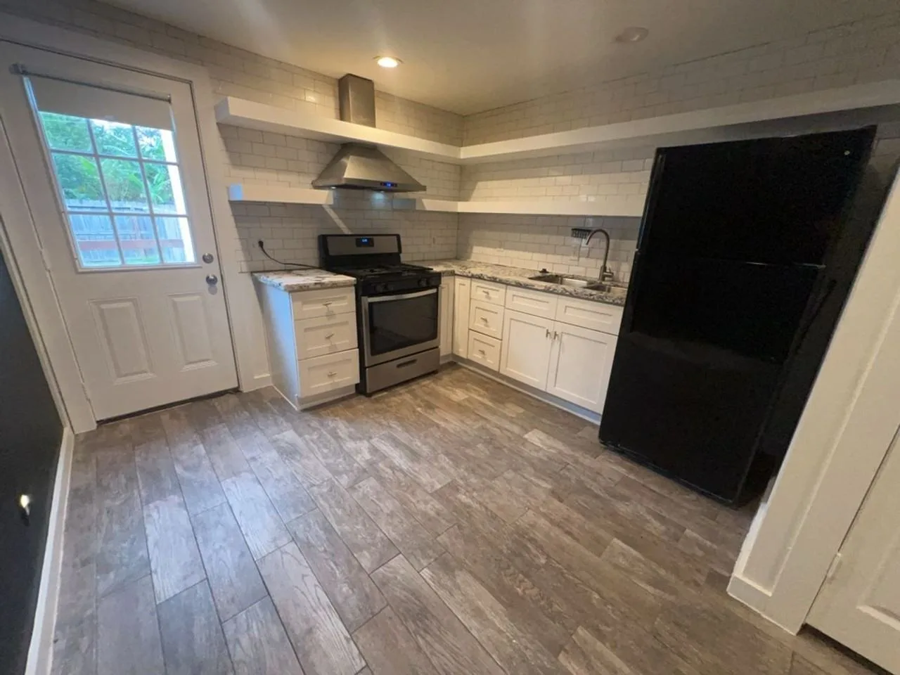 1917 Thonig Road, Houston, TX 77055, USA
