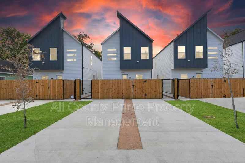 2708 Bostic Street, Houston, TX 77093, USA