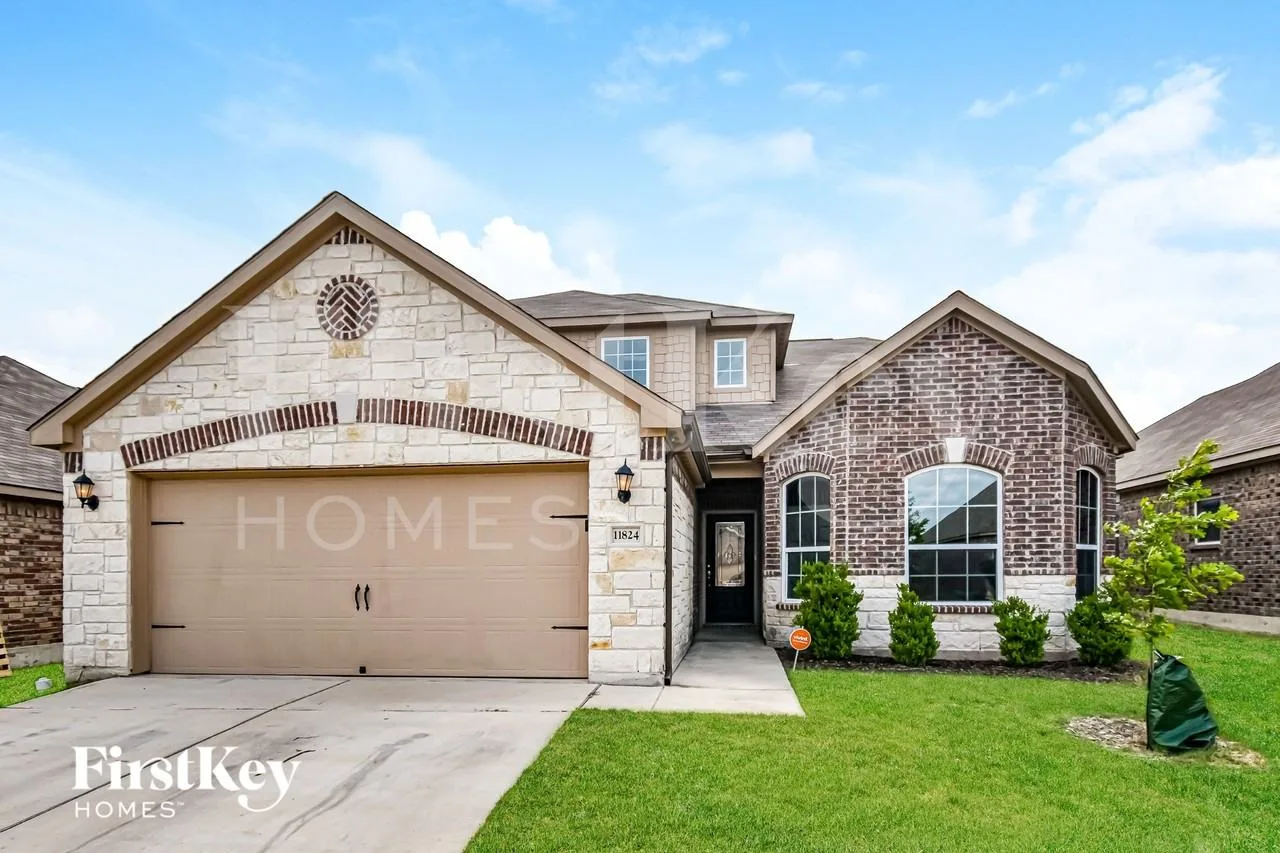 11824 Luckey Fls, San Antonio, TX 78252, USA
