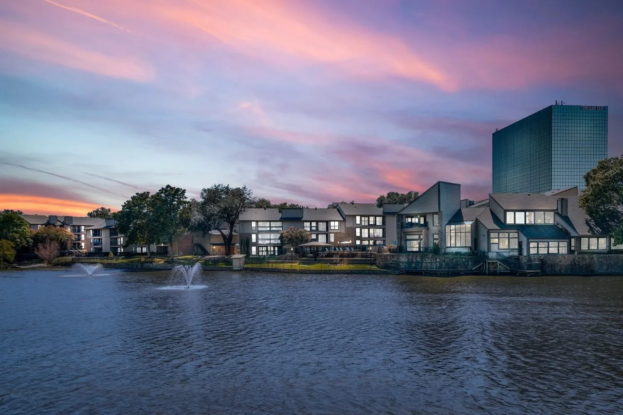 Lakeside Apartments