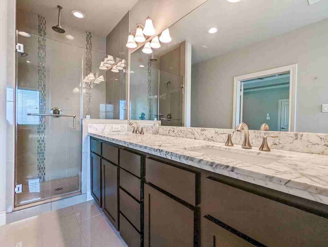 5323 Kiam St, Houston, TX 77007, USA