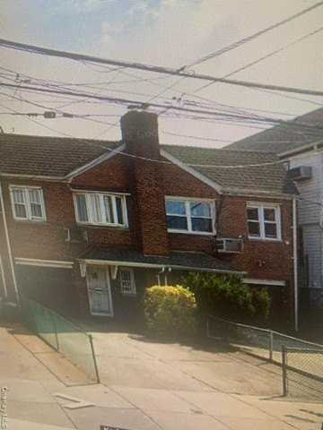 5711 Lawrence St 1st Fl, Flushing, NY 11355, USA