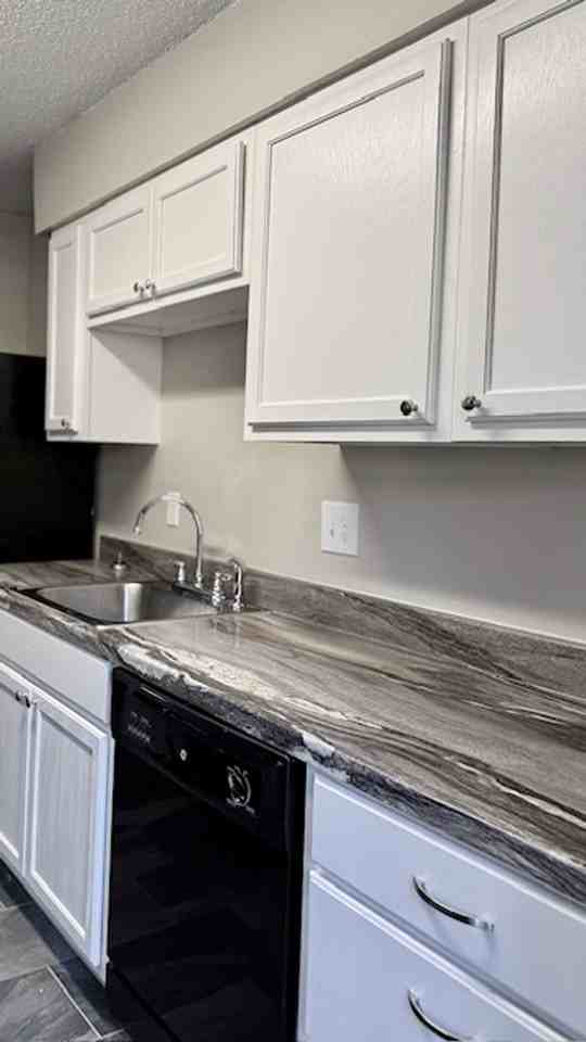 Shady Oaks Apartments