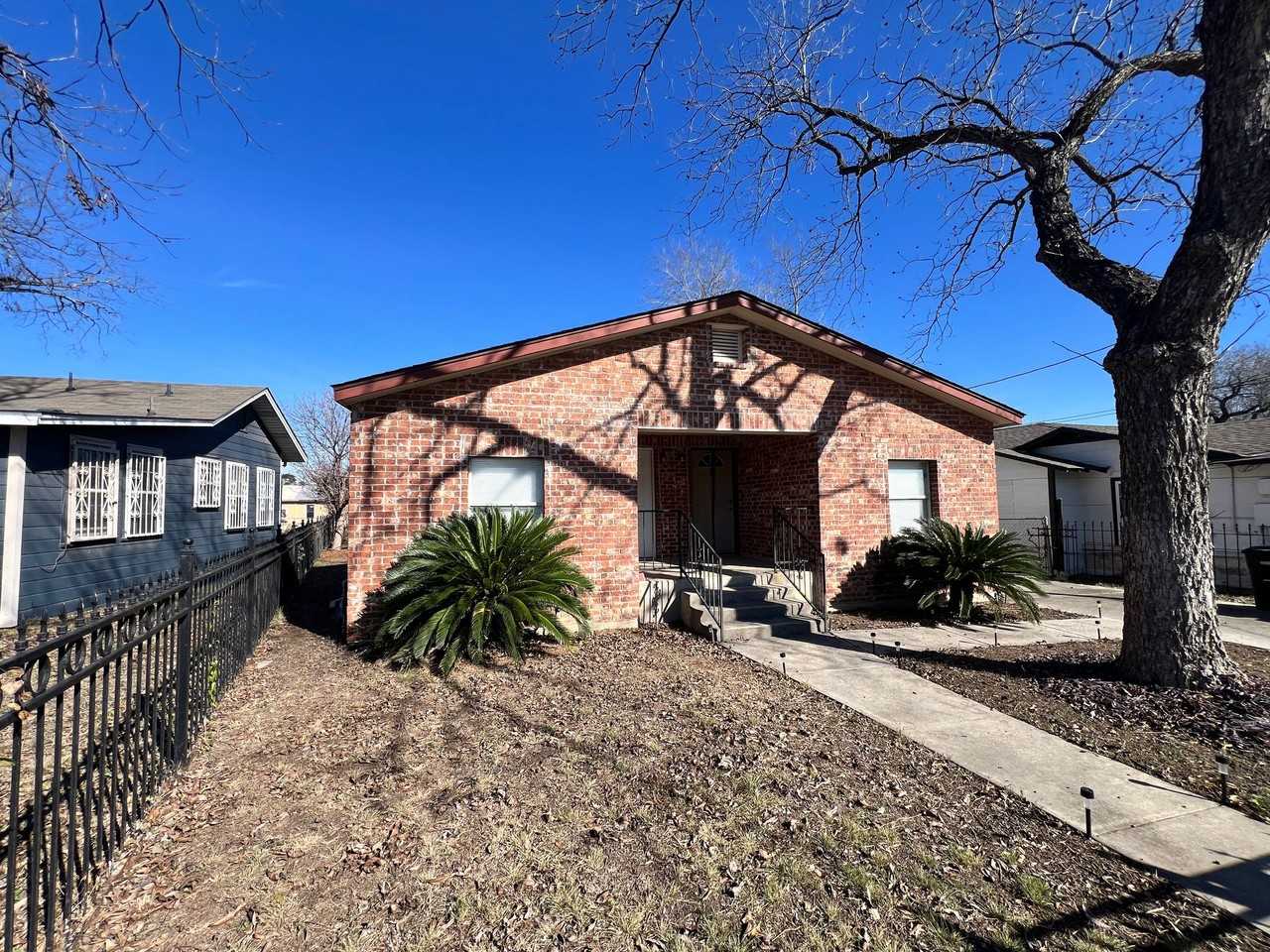 807 E Southcross Blvd