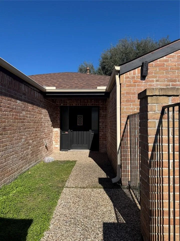 7838 Vickijohn Dr, Houston, TX 77071, USA