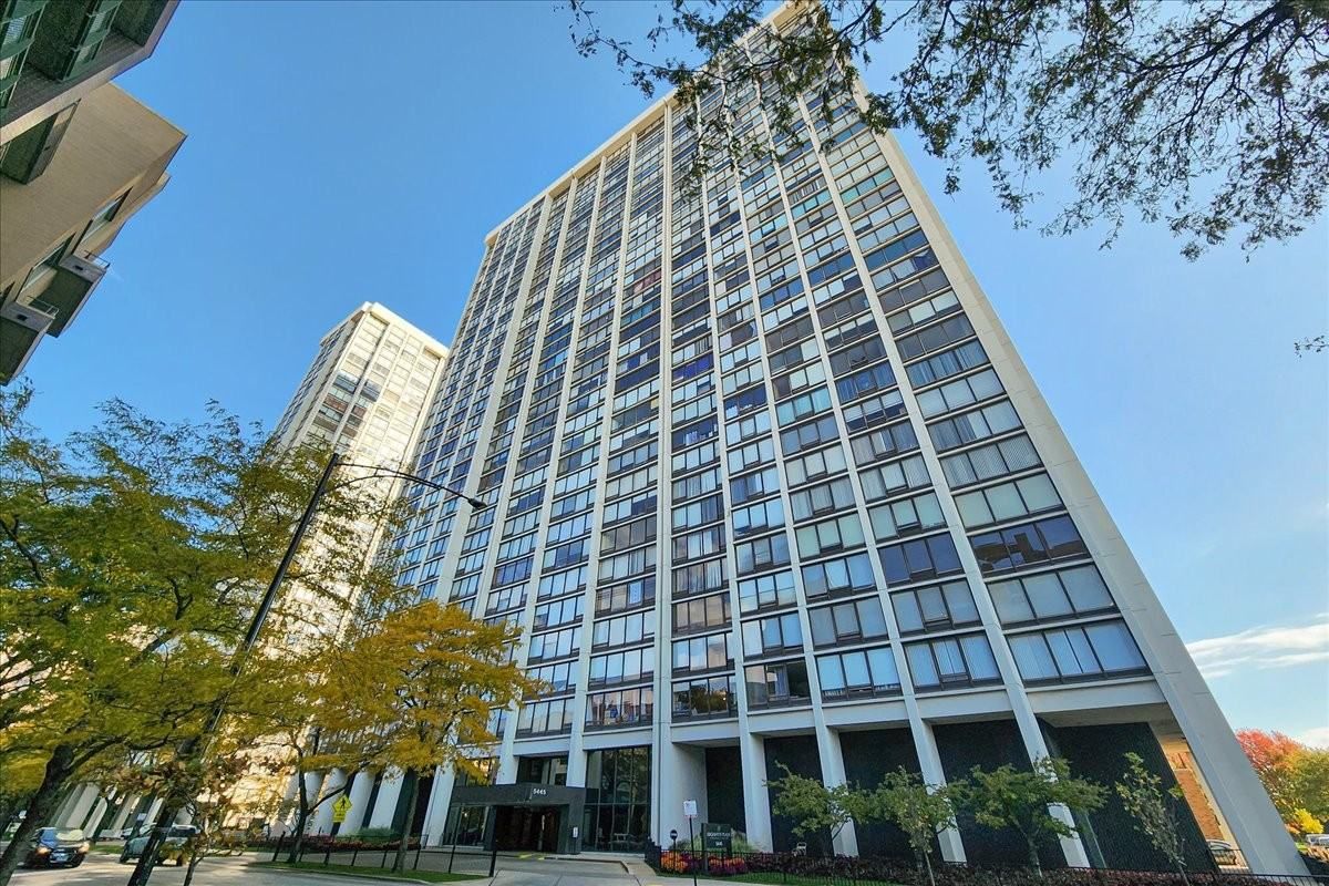 5445 N Sheridan Rd, Chicago, IL 60640, USA
