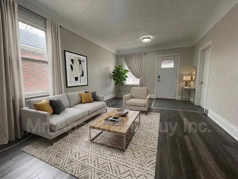 163 East 5th St, Hamilton, ON L9A 2Z7, CAN