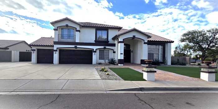 8231 West Electra Lane, Peoria, AZ 85383, USA