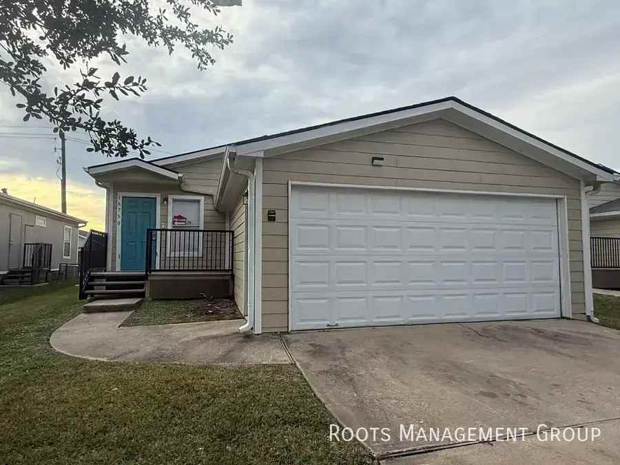 15750 Clarke Springs Dr, Houston, TX 77053, USA