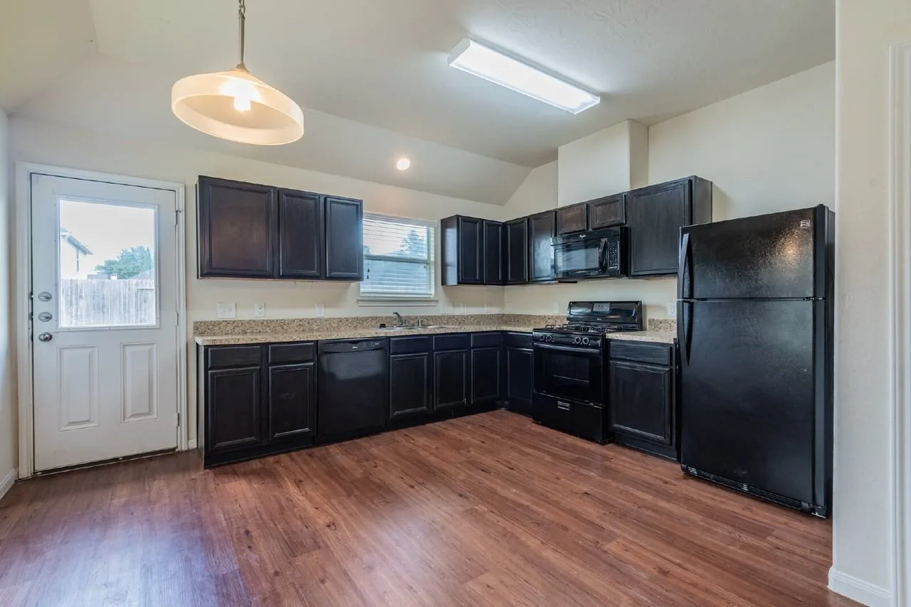 14942 Hidalgo Valley Lane, Houston, TX 77090, USA