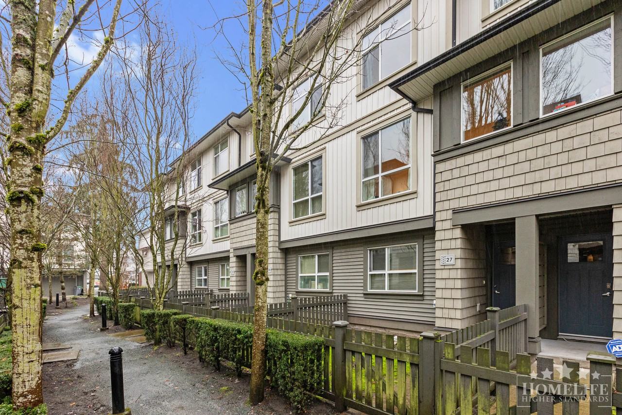 8355 164 St, Surrey, BC V4N 1E3, Canada