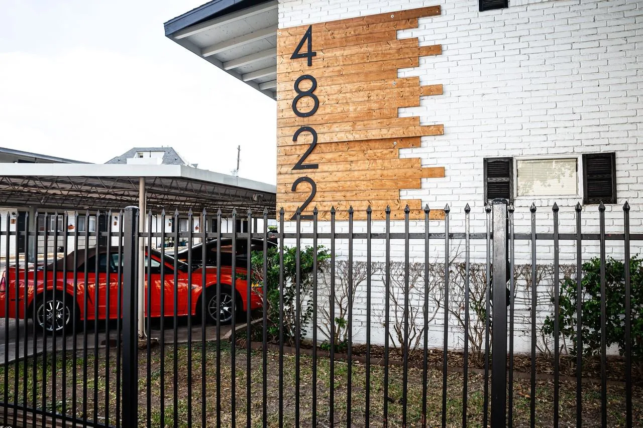 4822 Merwin Street, Houston, TX 77027, USA