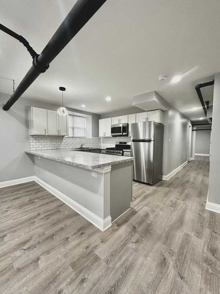 6257 Lakewood