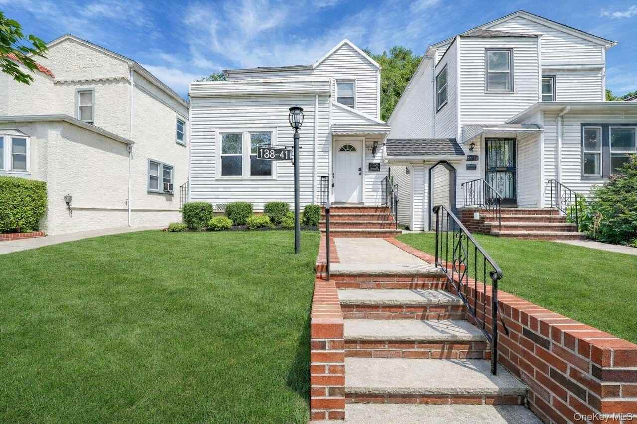 13841 230th Pl 2nd Fl, Springfield Gardens, NY 11413, USA