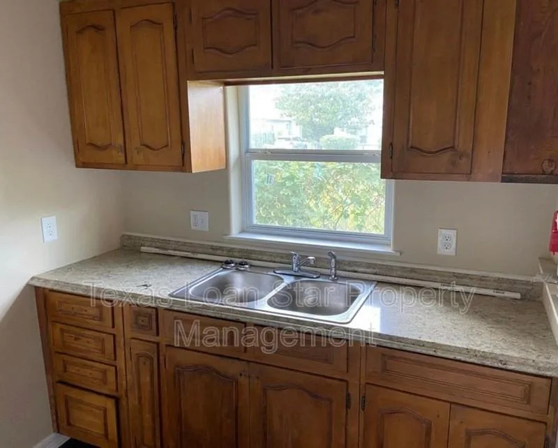 2704 Campbell St, Houston, TX 77026, USA