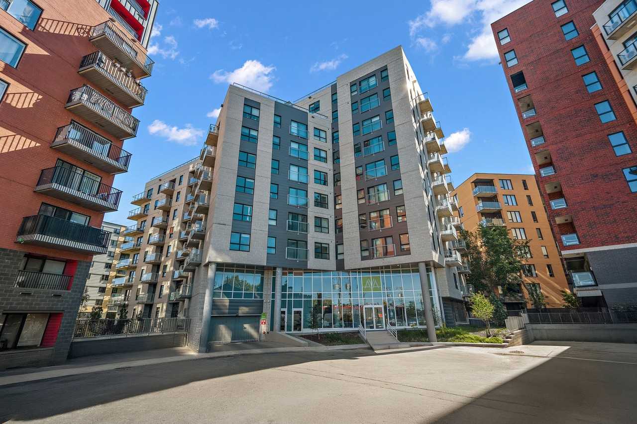 4982 Place De La Savane, Montréal, QC H4P 0C7, CAN