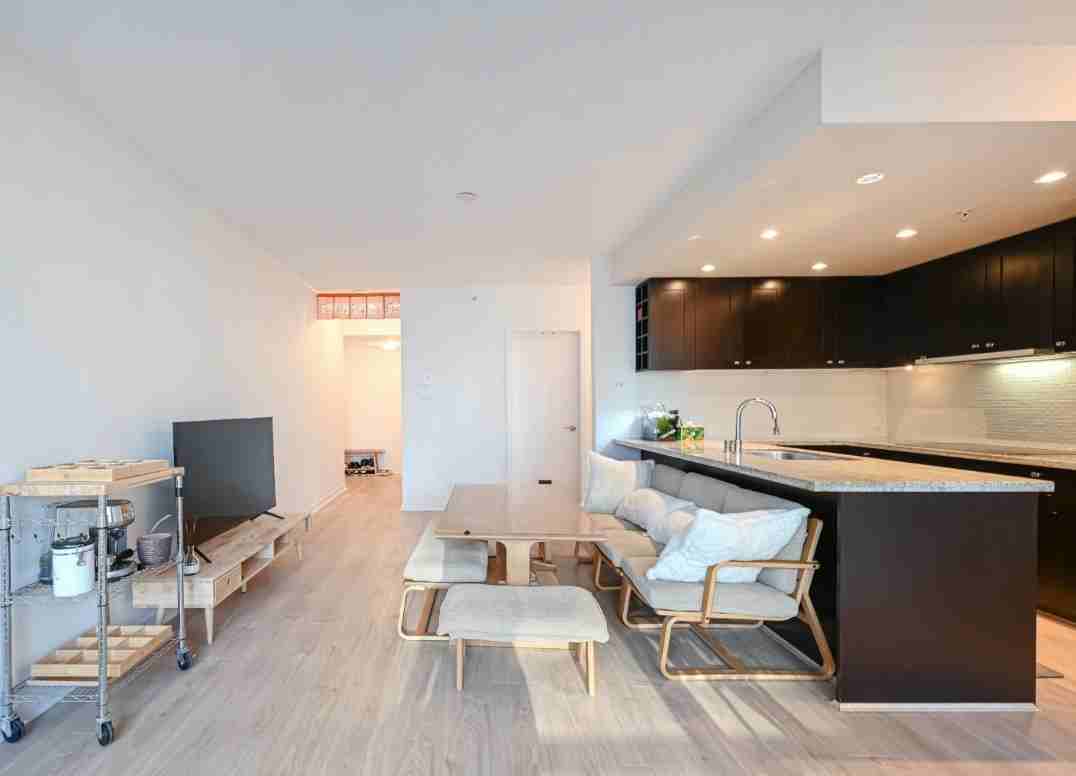 821 Cambie St #Vancouver Bc, Vancouver, BC V6B 0E3, CAN